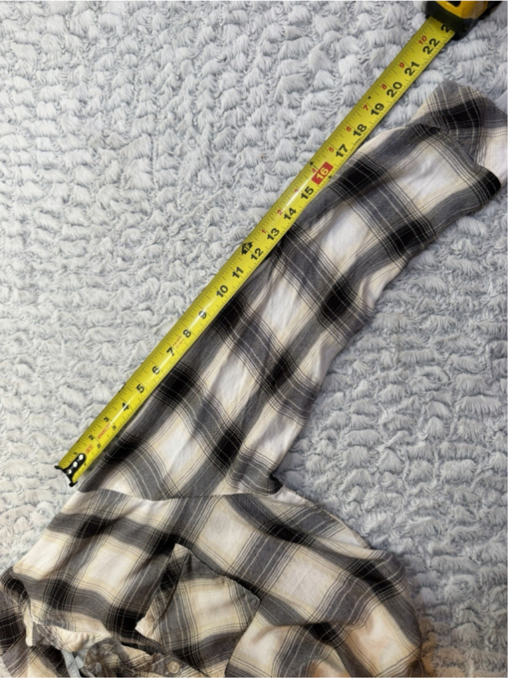 Heart N Crush Women's Black/White Plaid Collared Woven Cotton Button-Up 1X - Picture 5 of 8